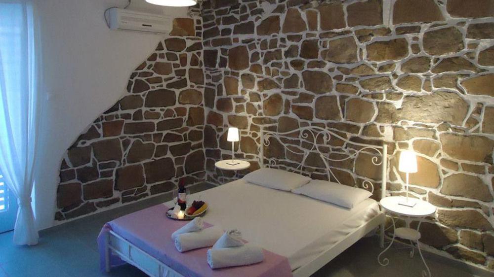 Hotel Adamas Exteriér fotografie